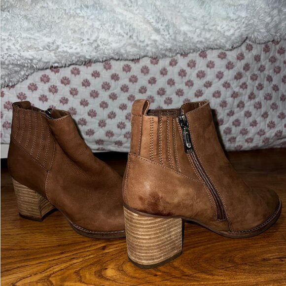 Ankle Boots - Picture 1 of 2